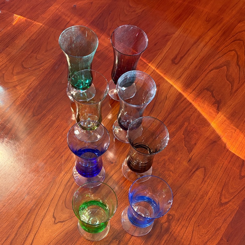 Vintage MCM tulip colored glass set of 8 multicolored